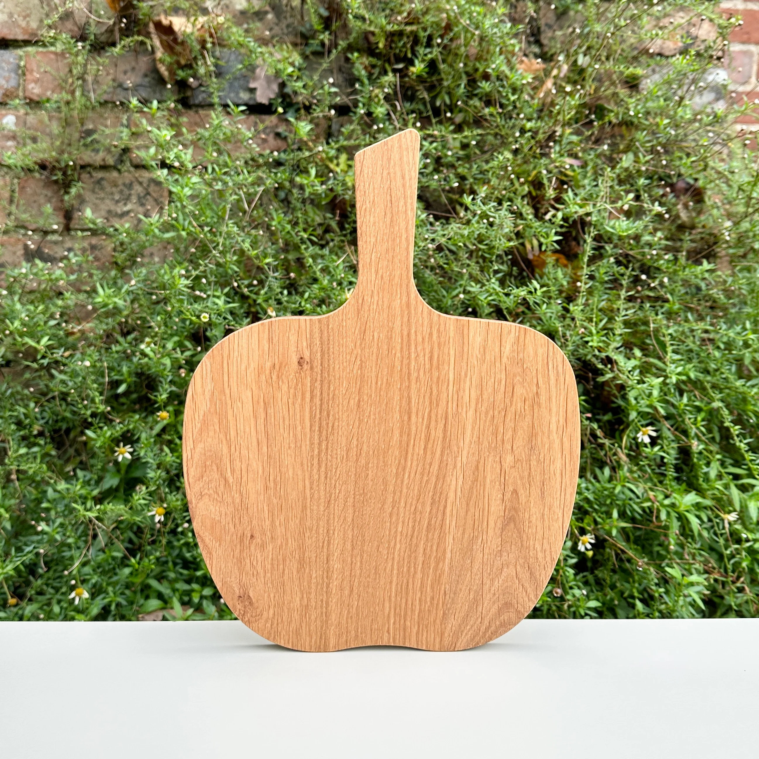 Apple Chopping Board - Image 2