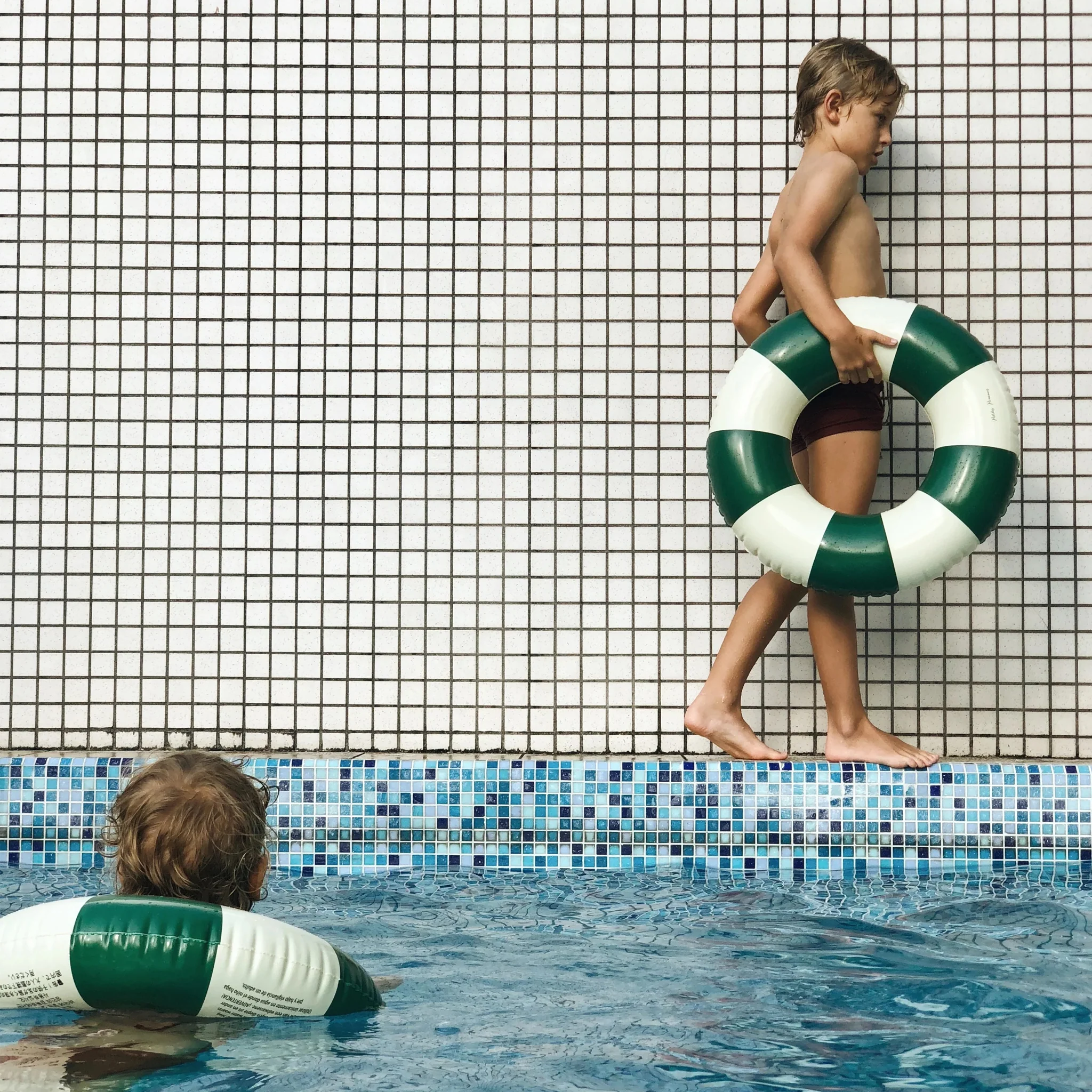 40% OFF Small Inflatable Ring - Oxford Green - Image 2