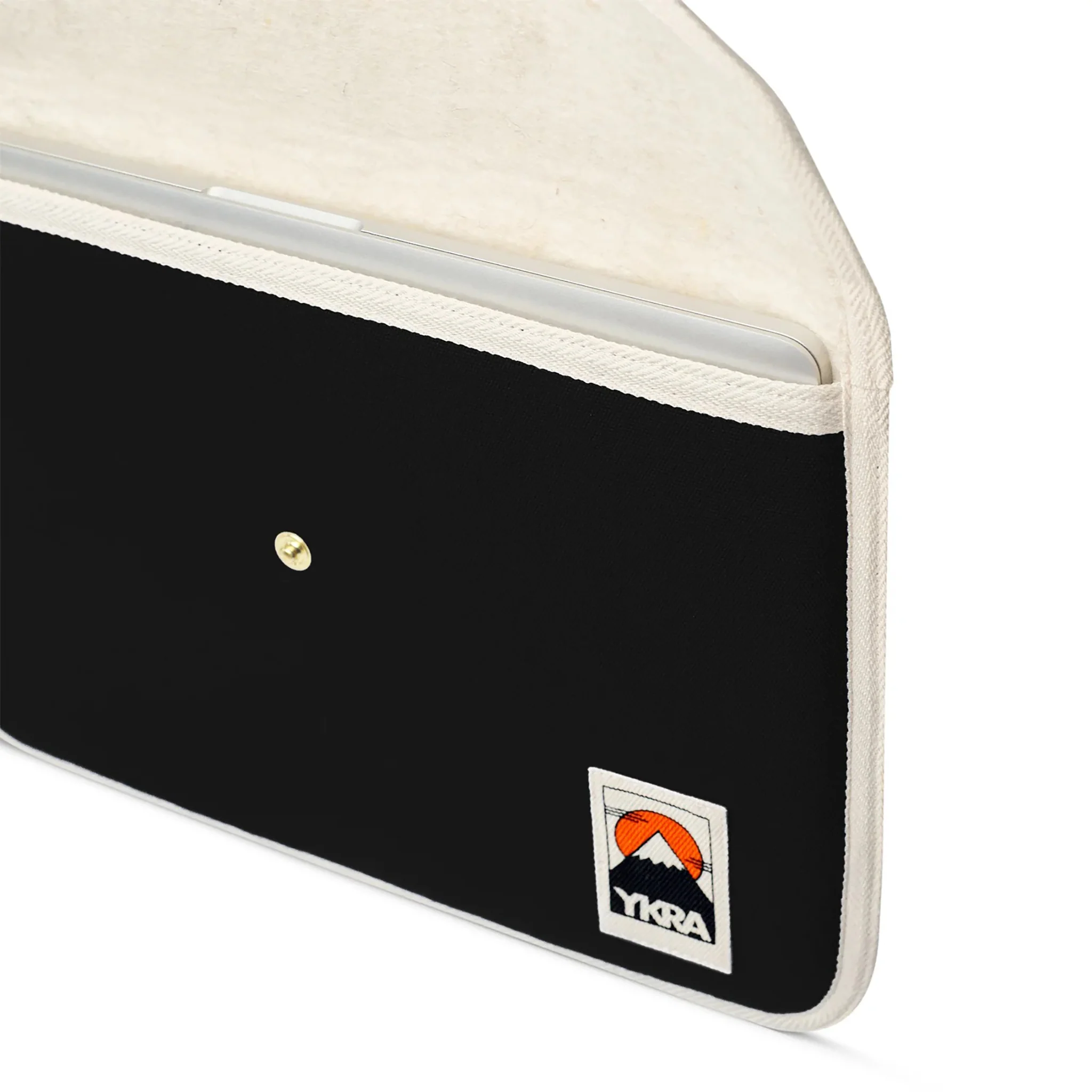 YKRA Laptop Case Black - Image 3